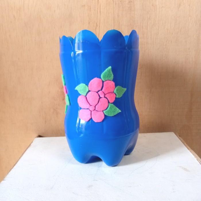 Vas Bunga Botol Bekas